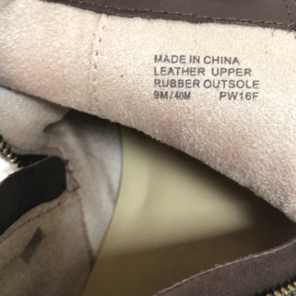 Michael kors Brown pair of women ankle high boot - Picture 2 of 6